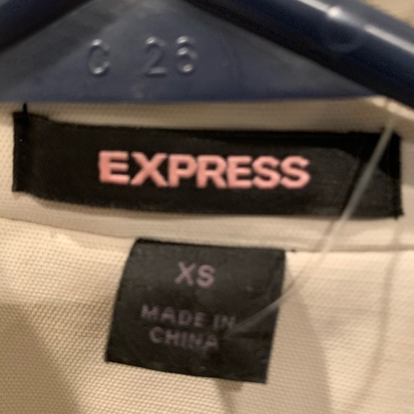 Trench Coat - Picture 4 of 5